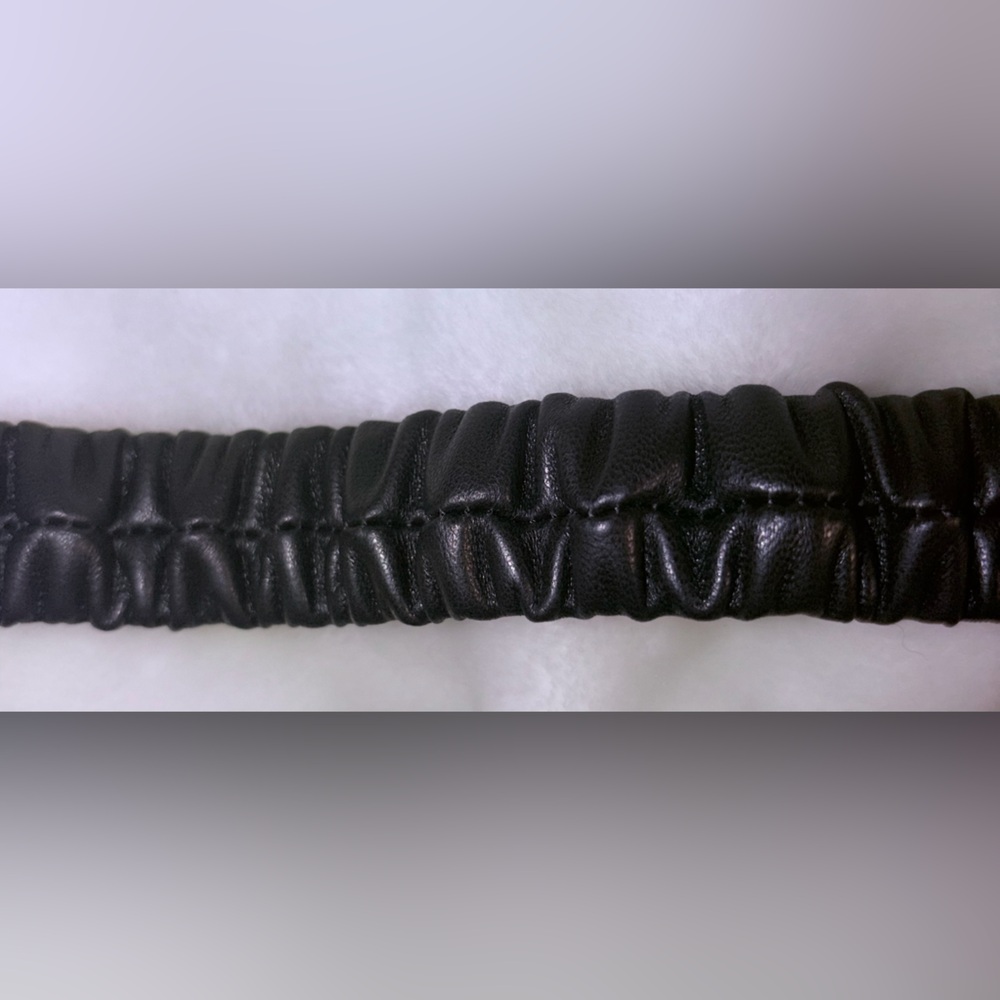 Gold CHA NEL Crystal interlocking CC Black Leather Scrunch Waist Belt & Box XS S - Picture 8 of 14